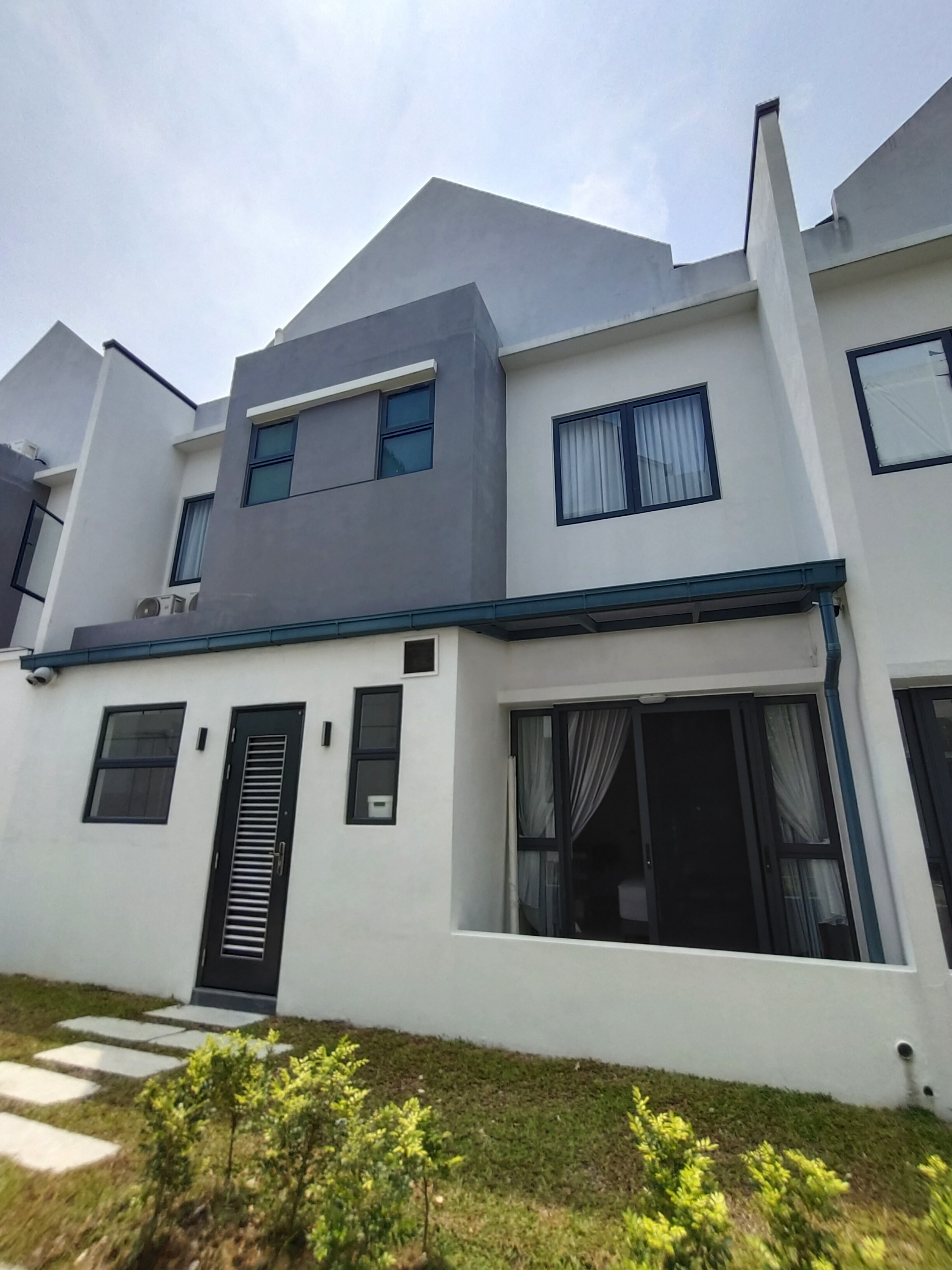 Lucent Residence @ twentyfive.7 image