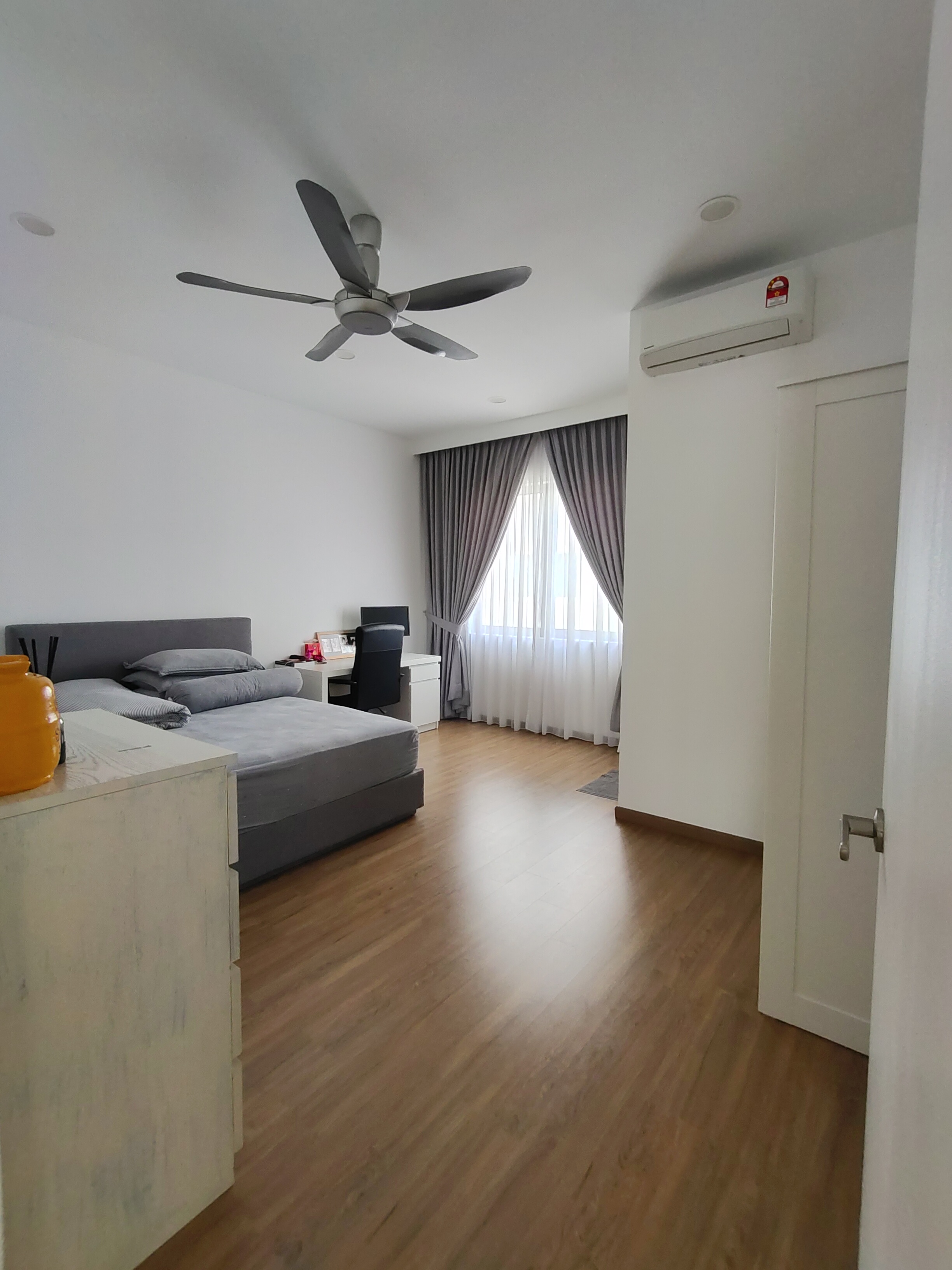 Lucent Residence @ twentyfive.7 image