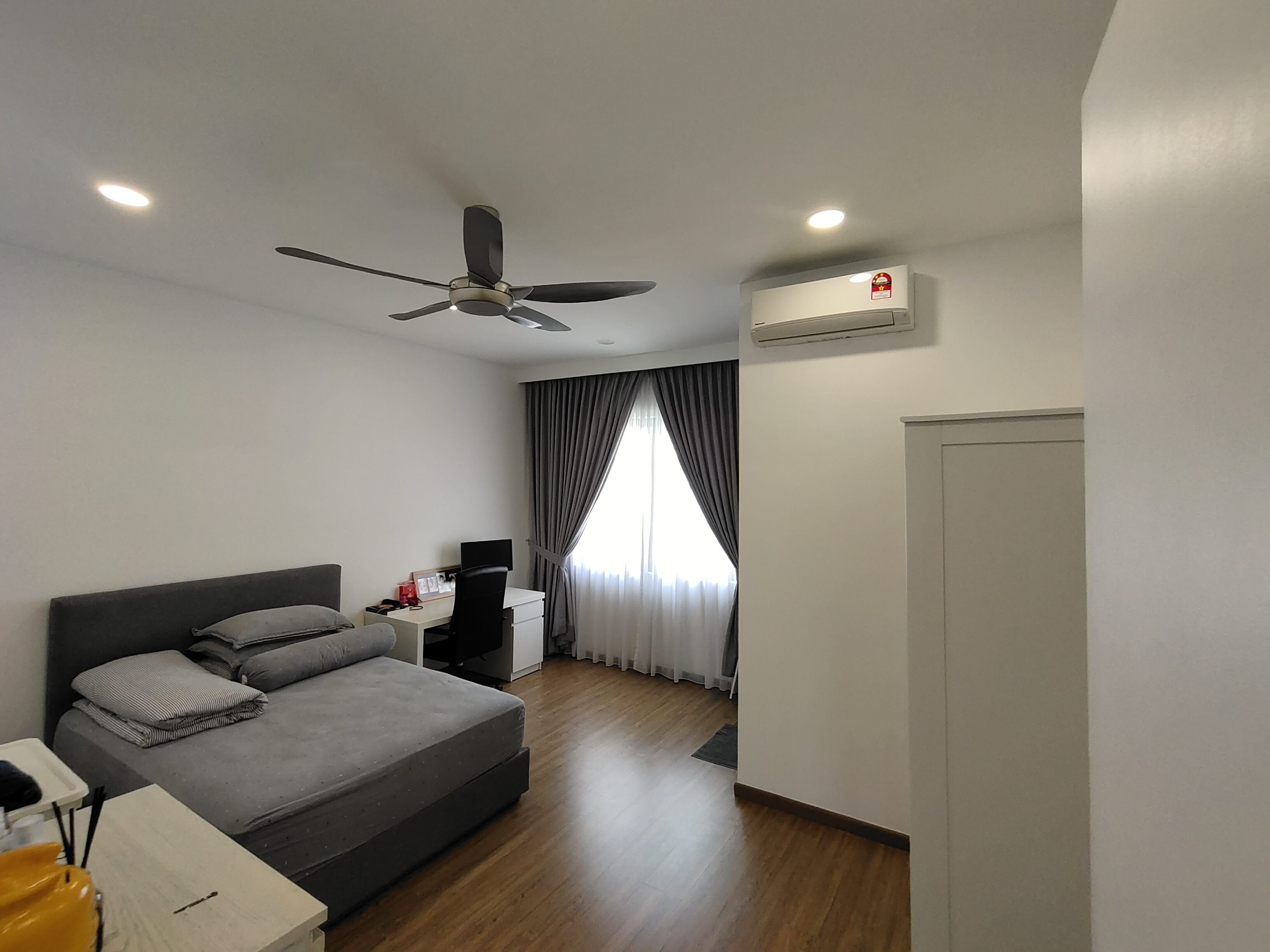 Lucent Residence @ twentyfive.7 image