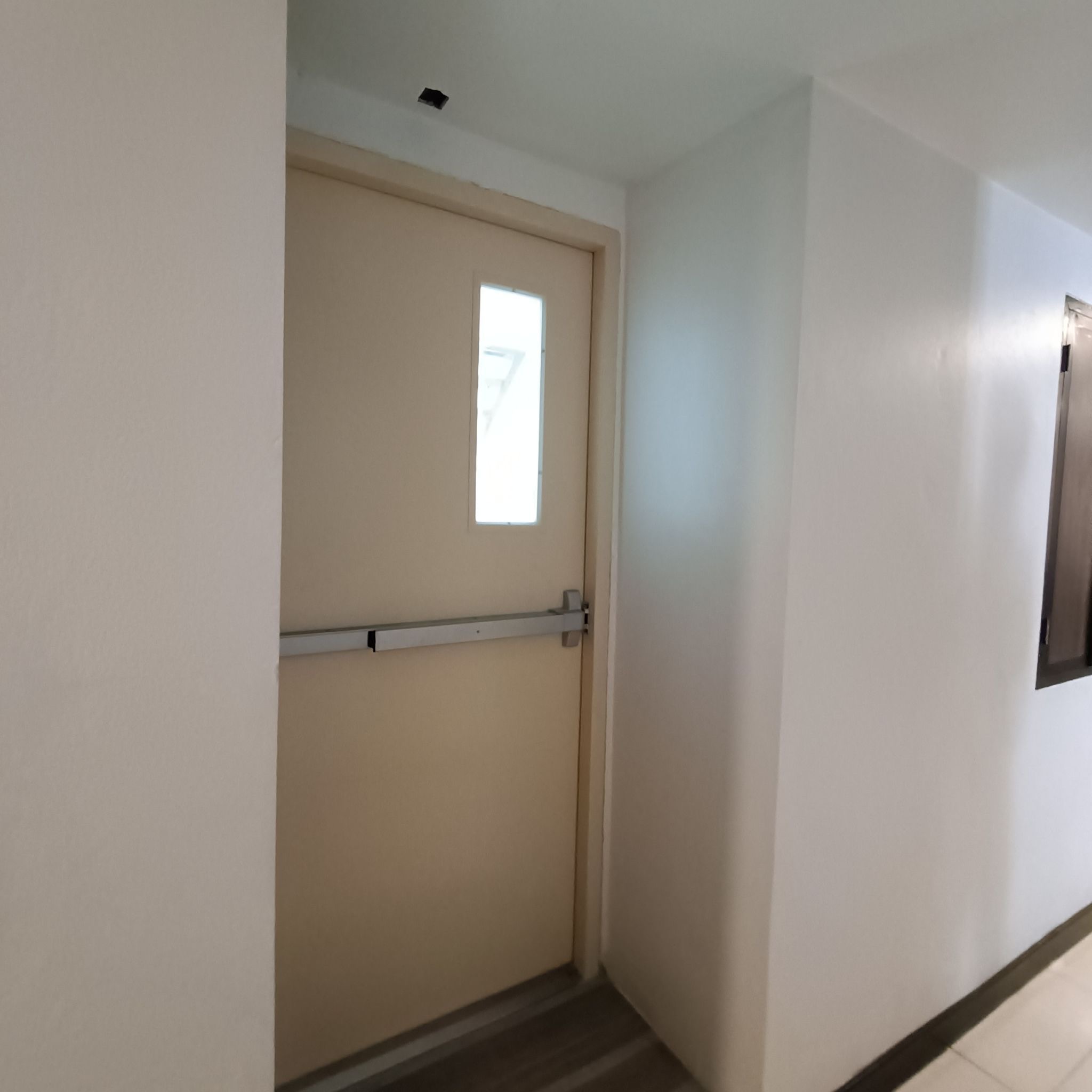 Commercial Building Pratunam Bangkok.  image