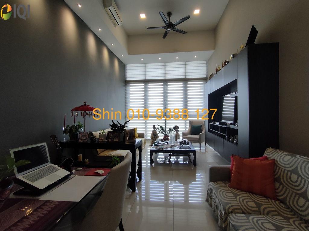 Icon Residence image