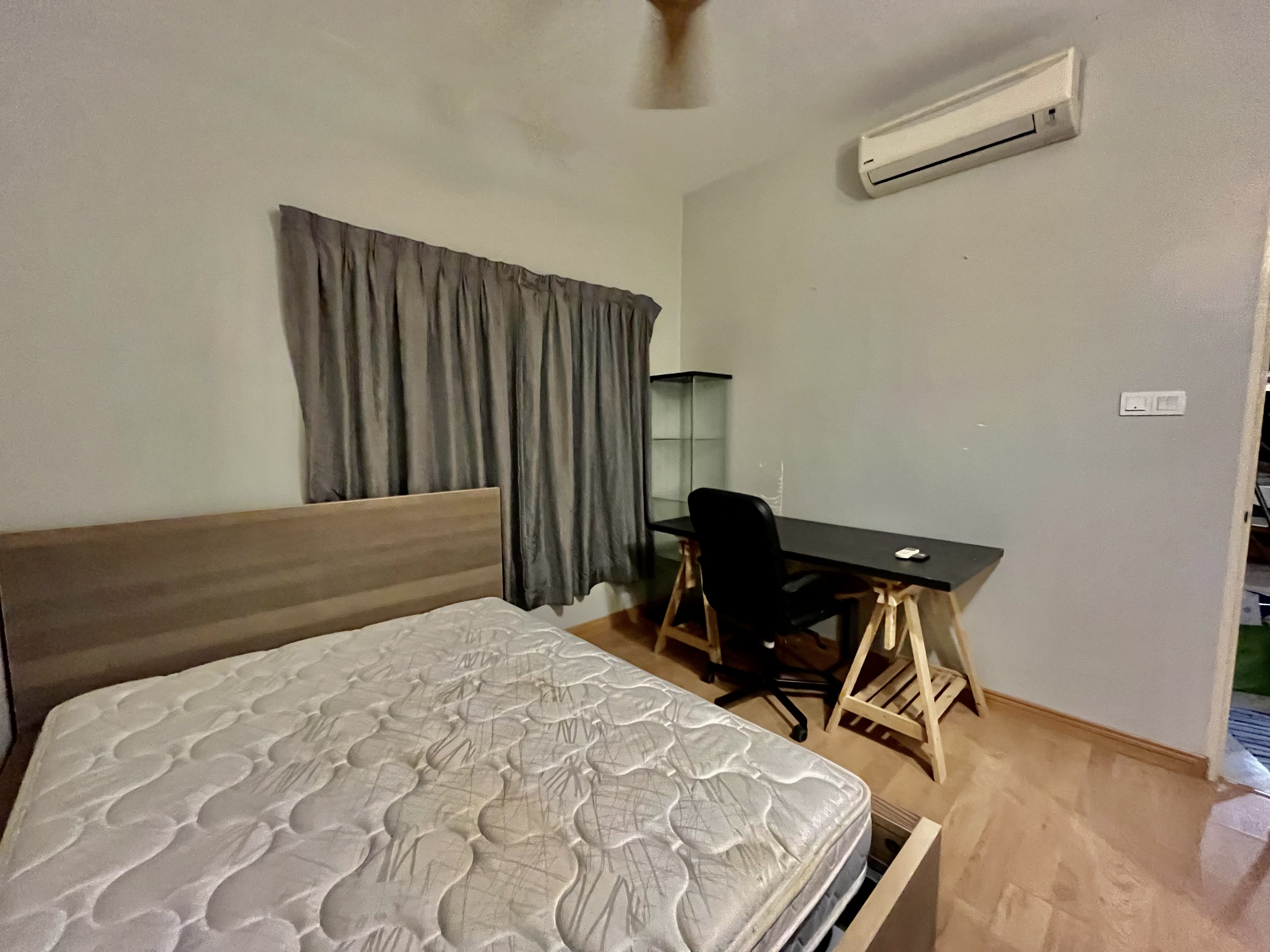 Metropolitan Square image