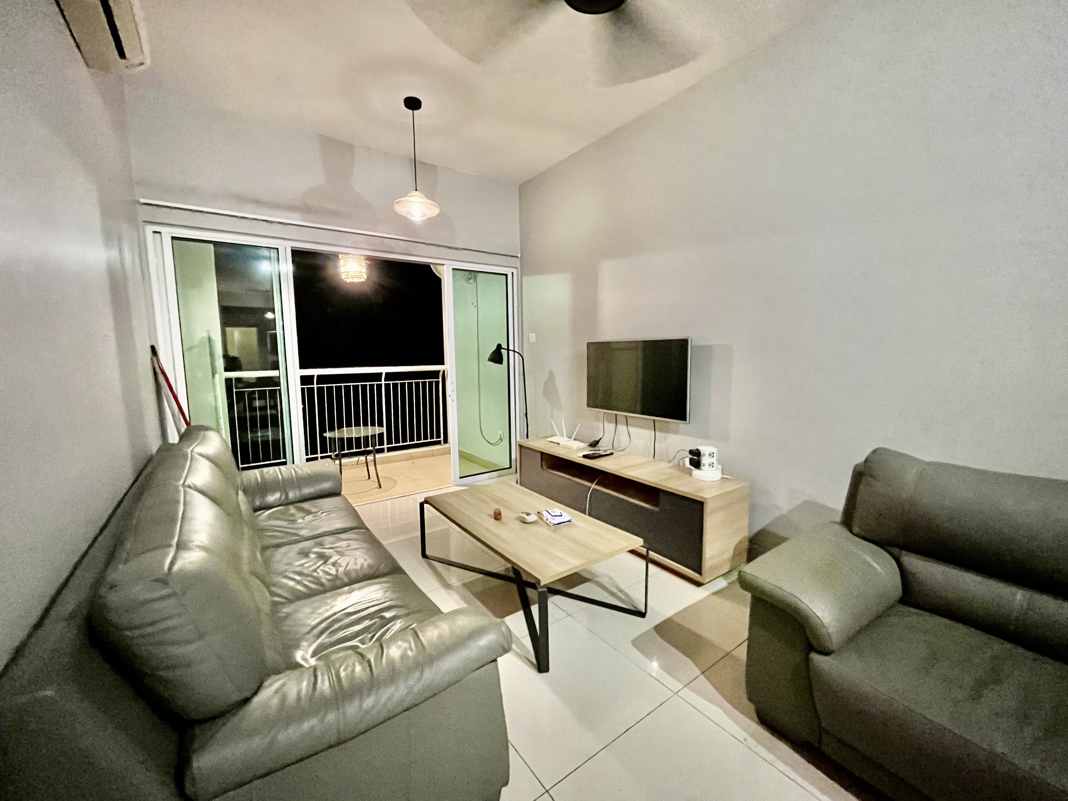 Metropolitan Square image