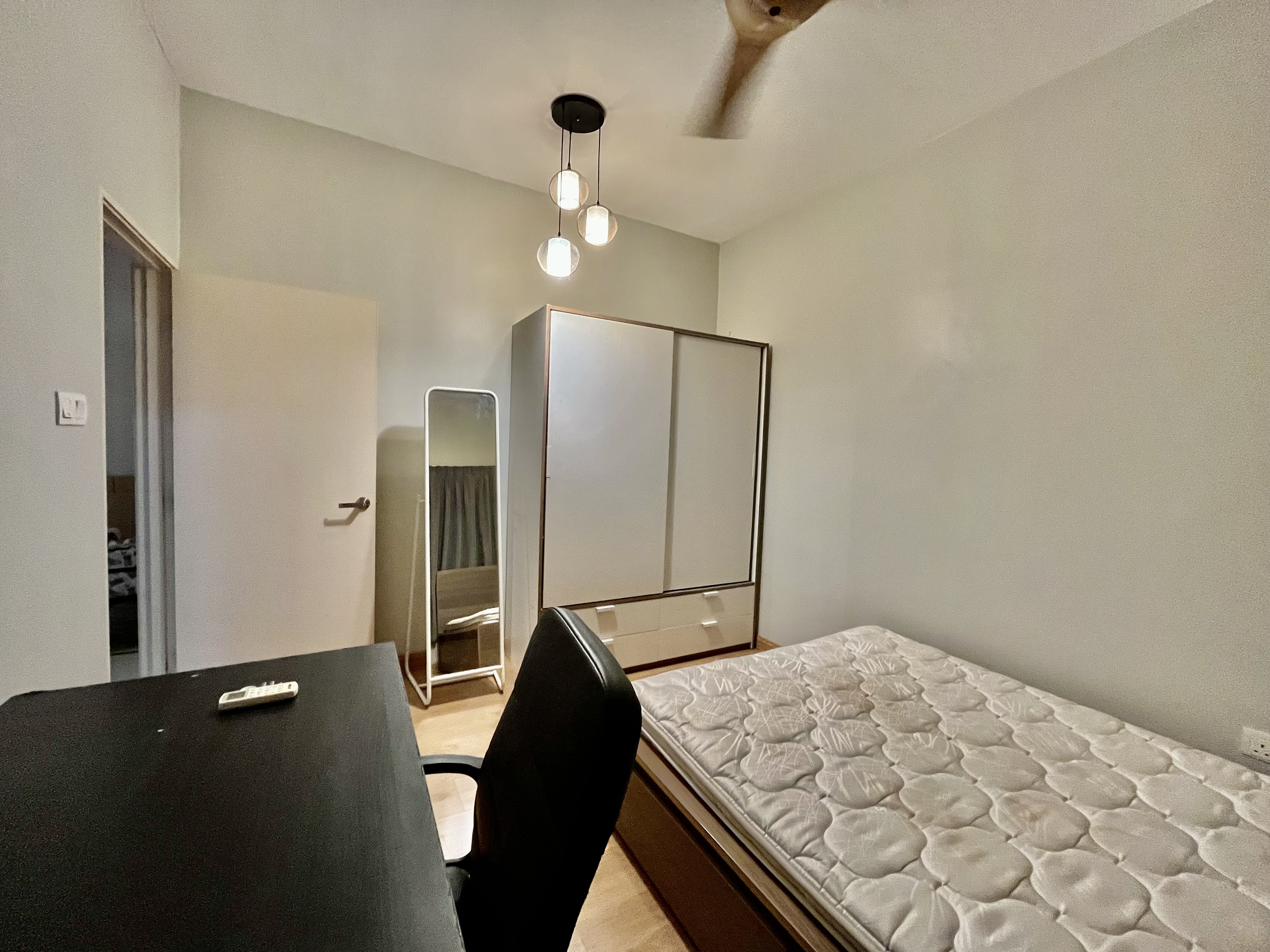 Metropolitan Square image