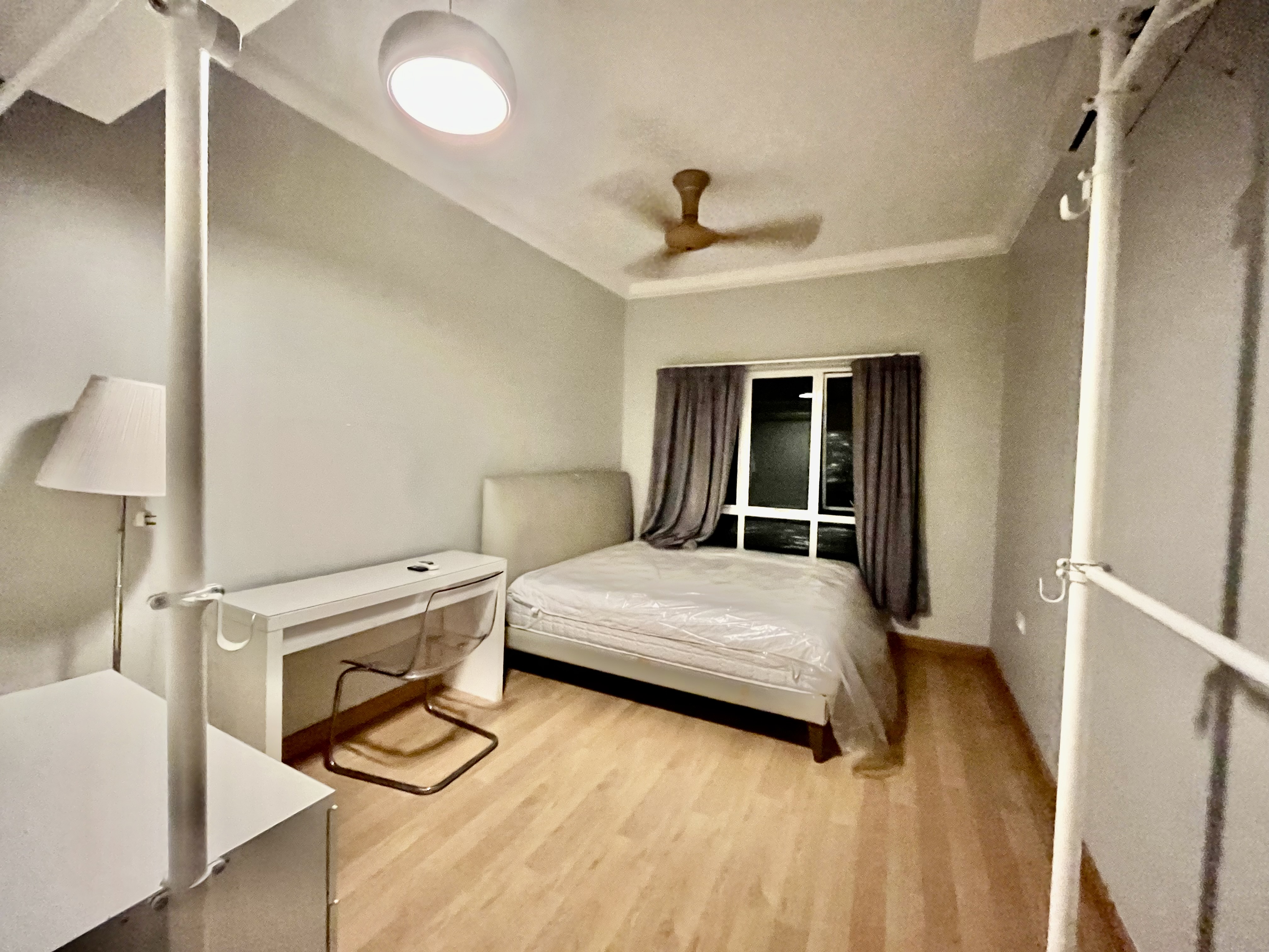 Metropolitan Square image