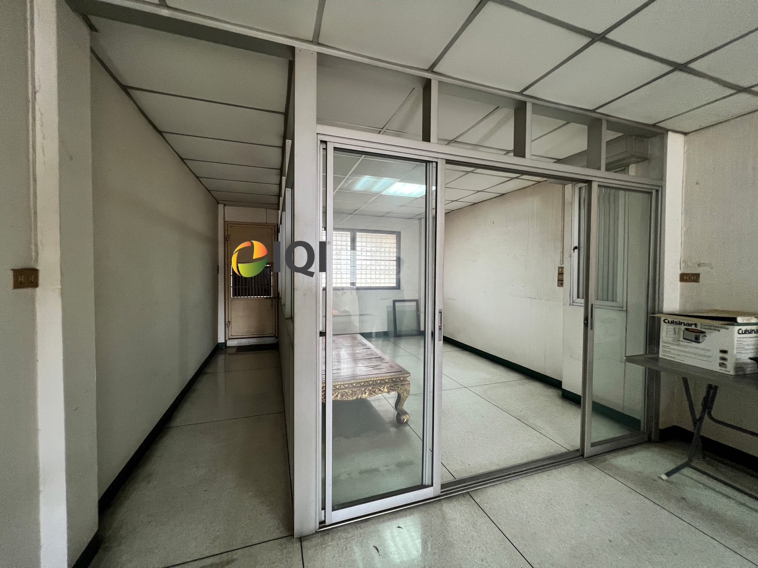 Commercial buildings along Khlong Phadung Krung Kasem image