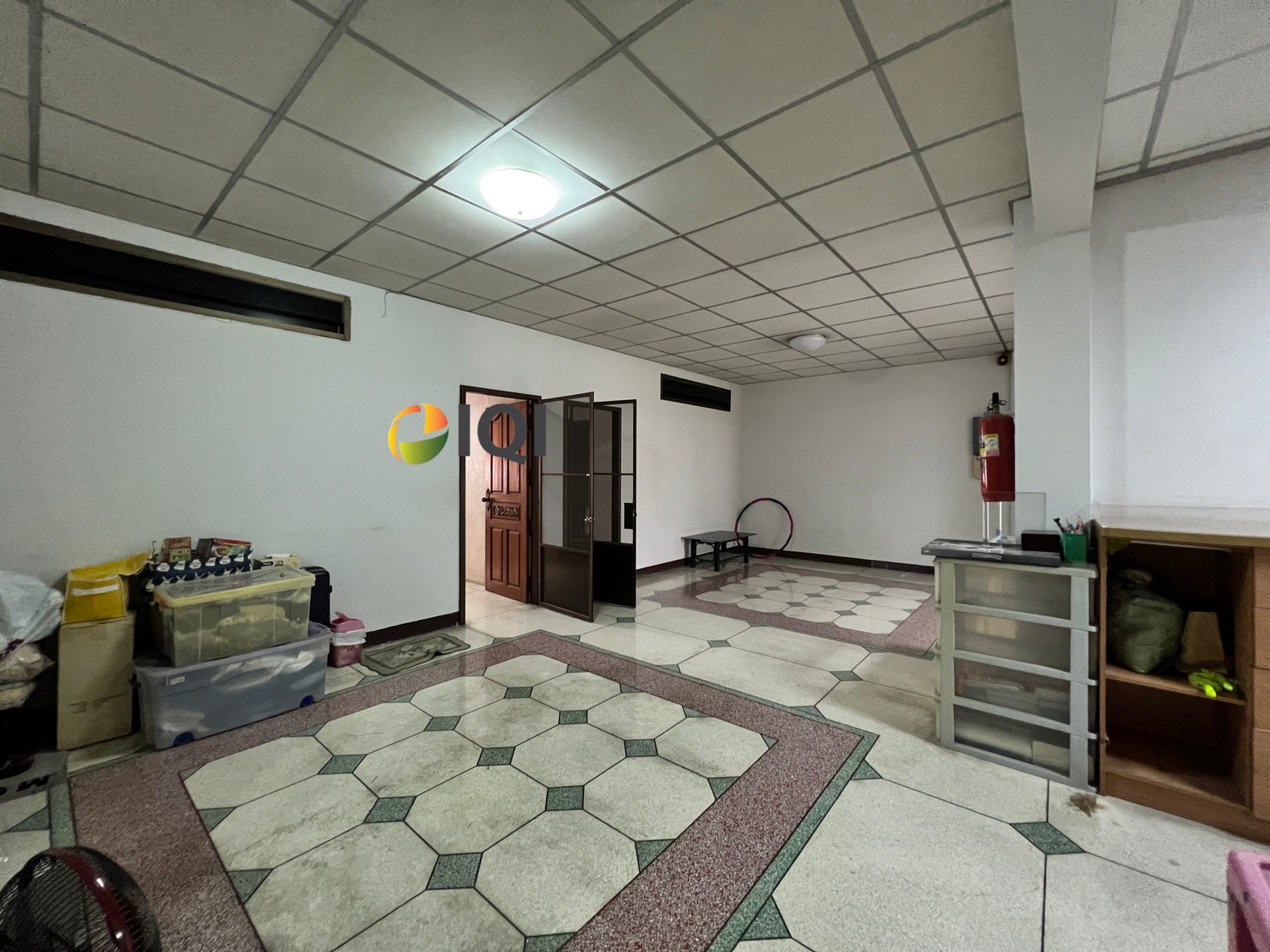 Commercial buildings along Khlong Phadung Krung Kasem image