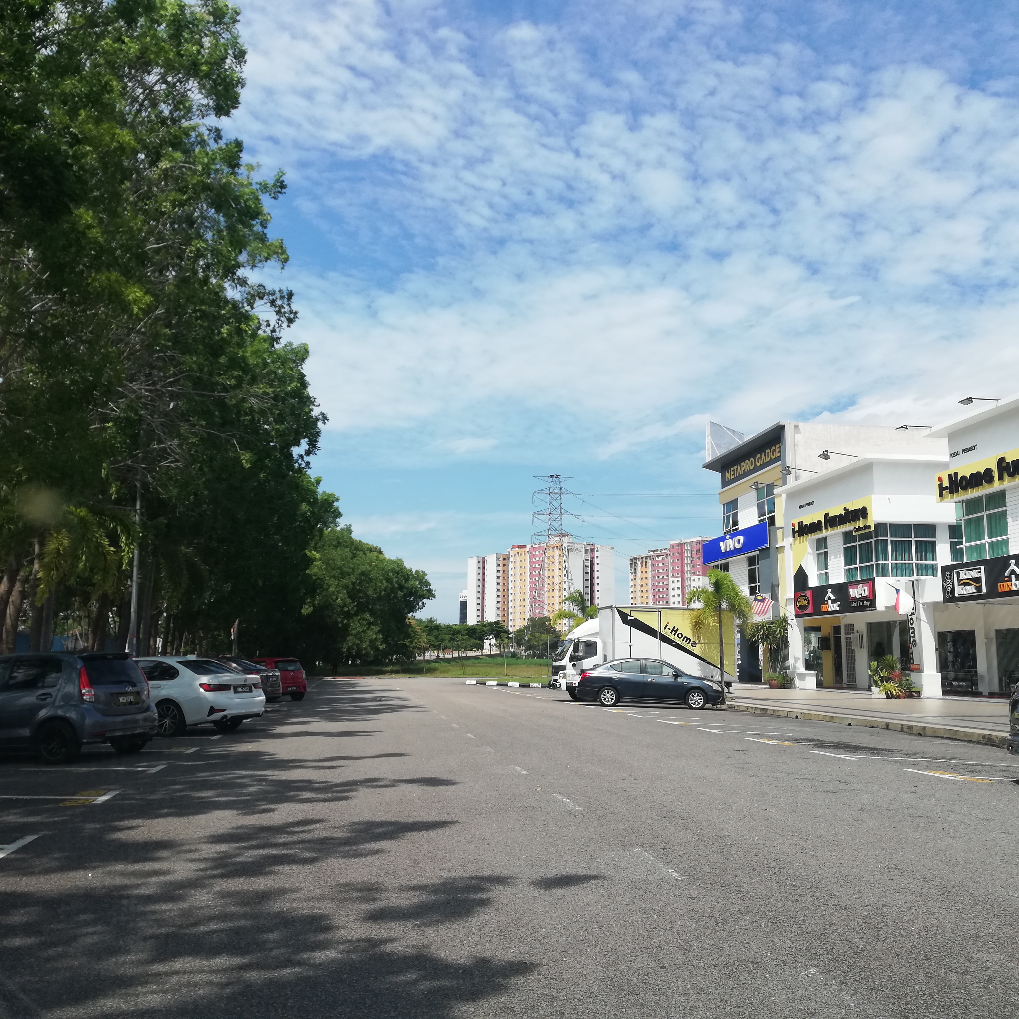 Taman 1 Lagenda image