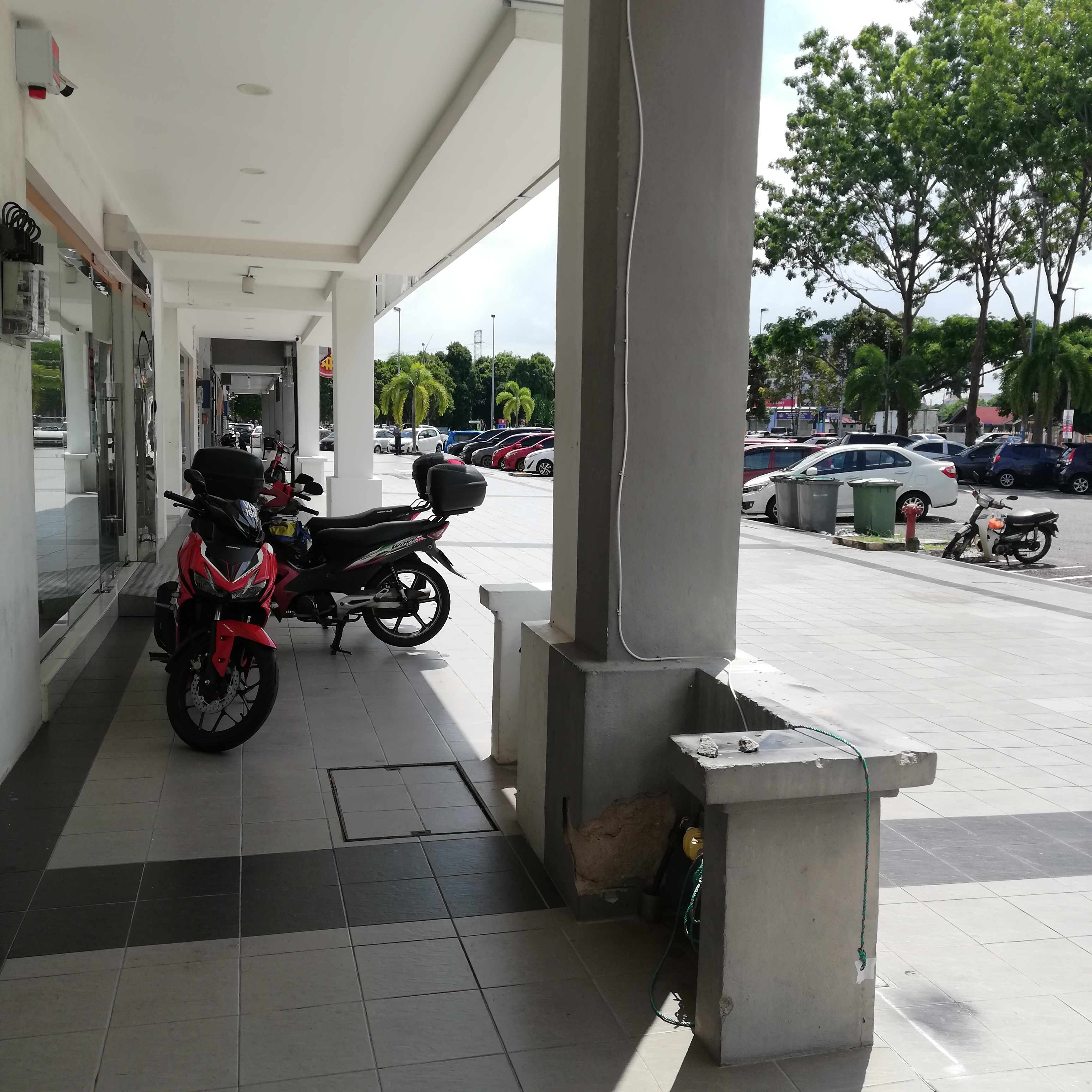 Taman 1 Lagenda image