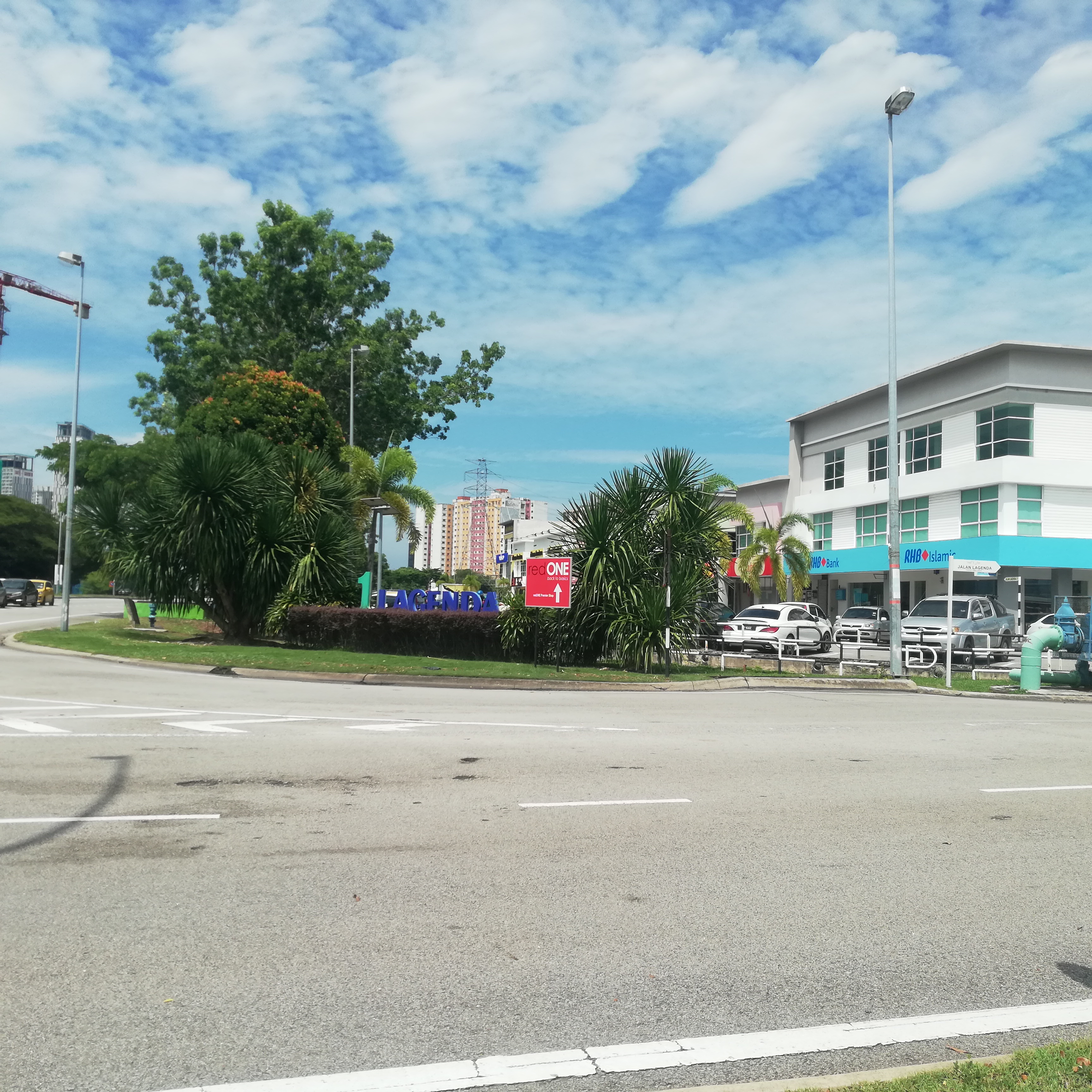 Taman 1 Lagenda image