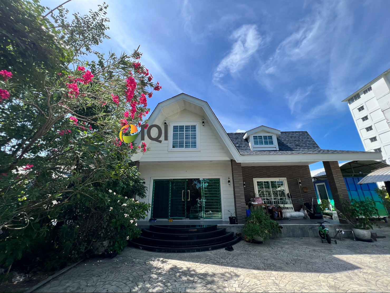 Sale and Rent own built single storey house at the entrance of Soi Bearing 58 image