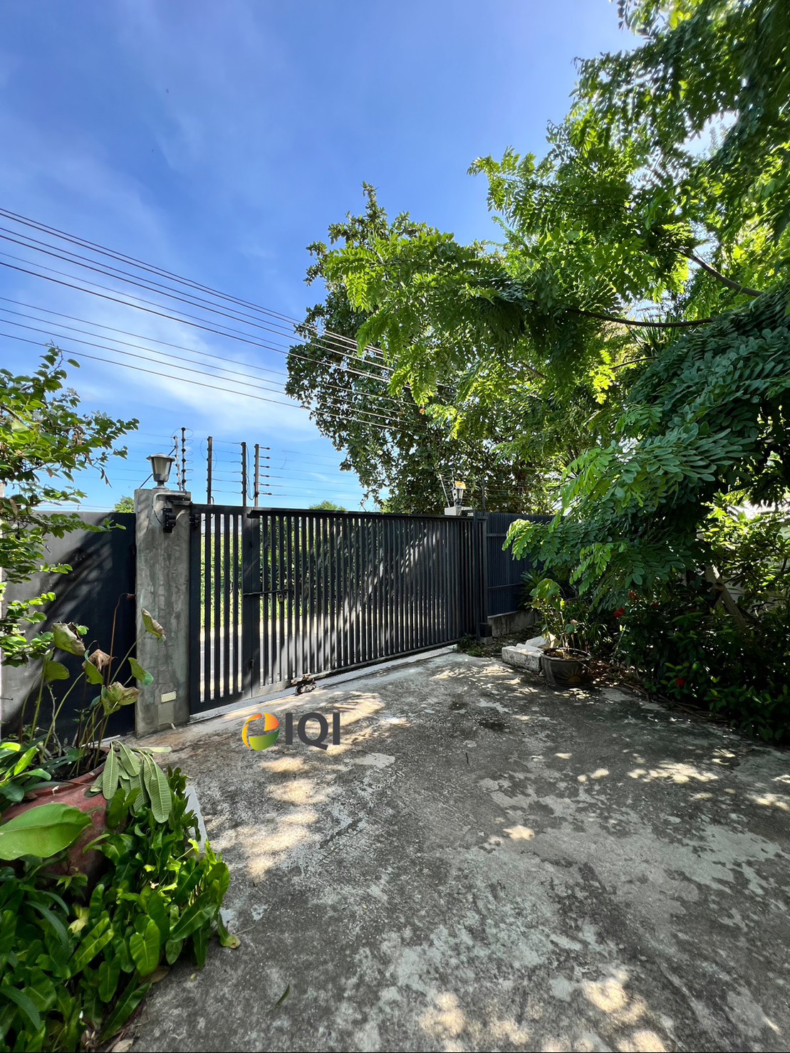 Sale and Rent own built single storey house at the entrance of Soi Bearing 58 image