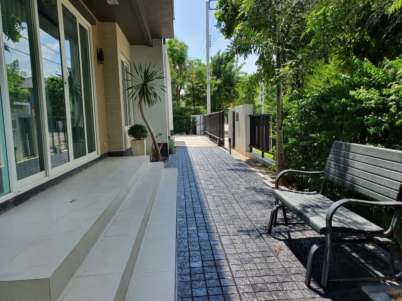 House for rent Laddarom Village Bangna-Trad km.7 image