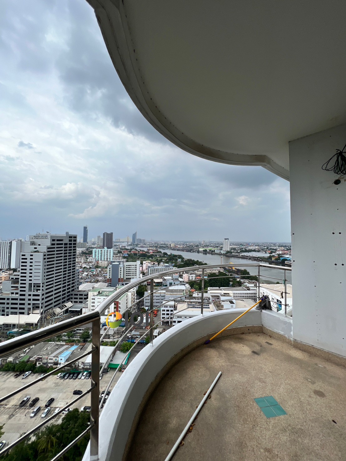 For sale condo Supalai Casa Riva Fronte 1 image