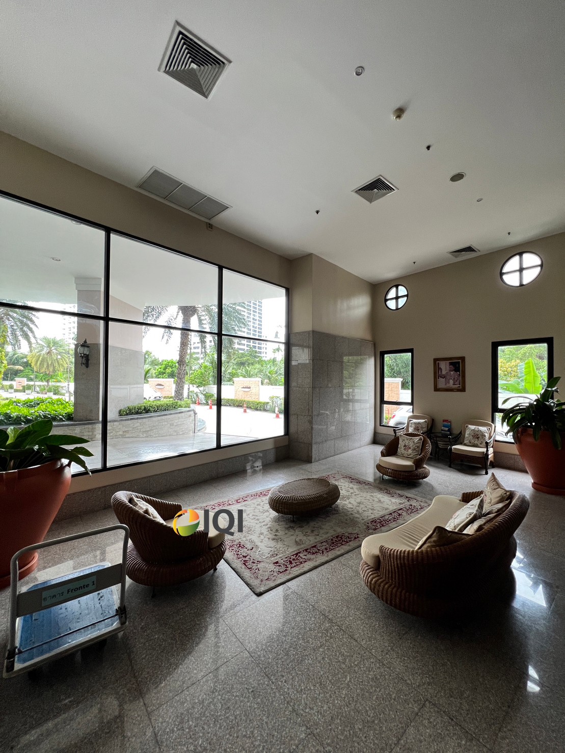 For sale condo Supalai Casa Riva Fronte 1 image