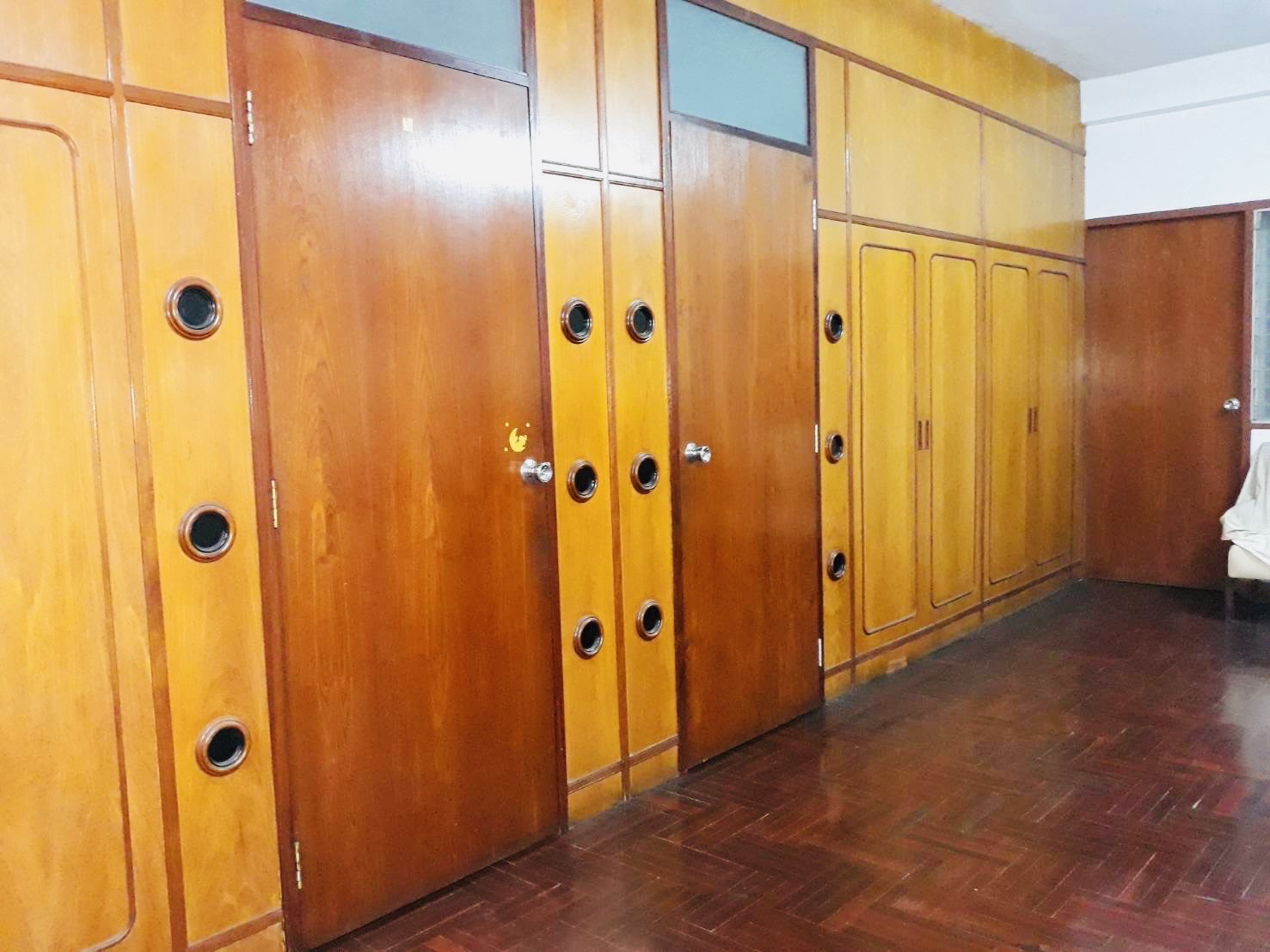 For sale Commercial building 5 storey, 2 booths image