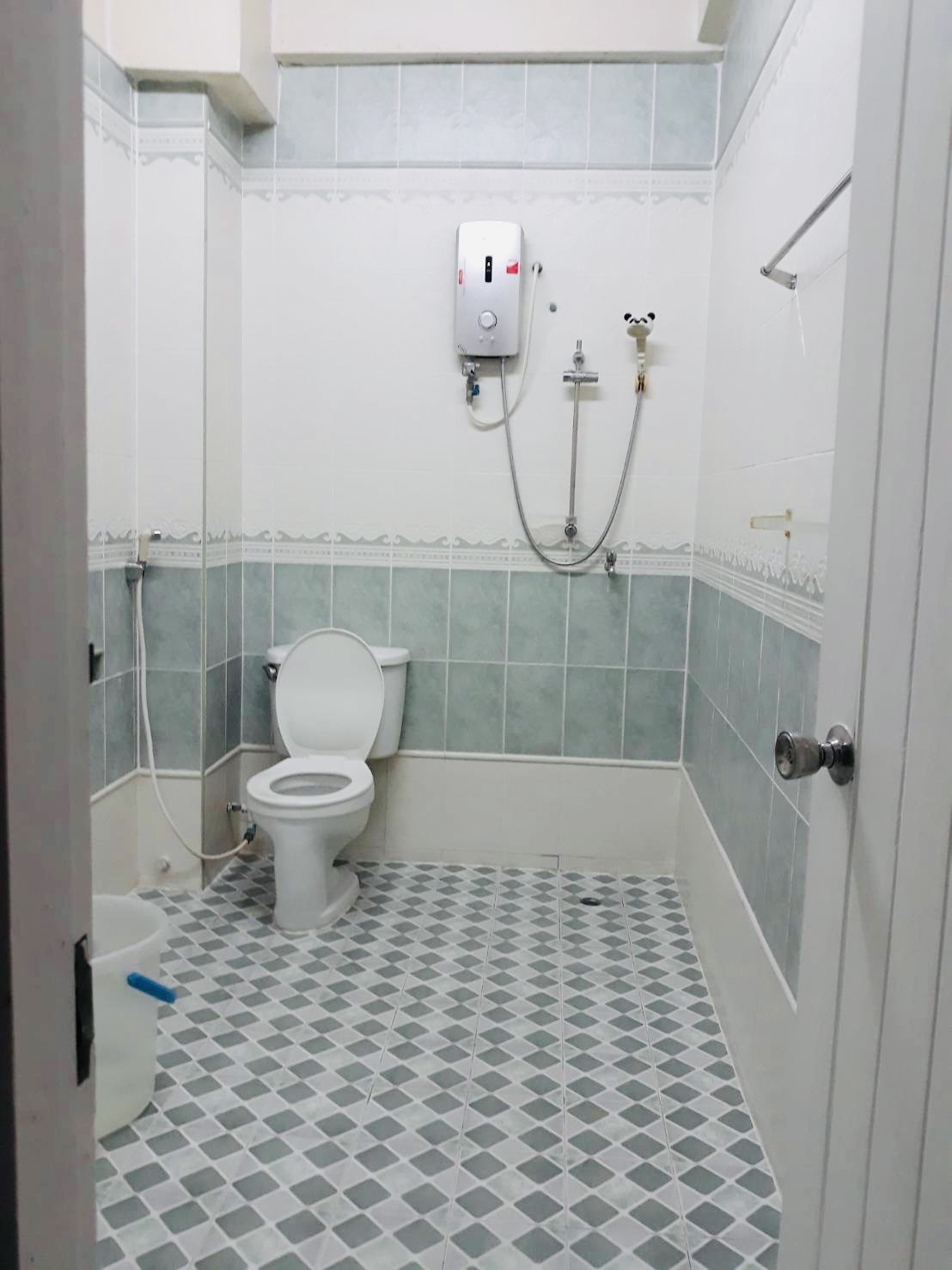 For sale Commercial building 5 storey, 2 booths image