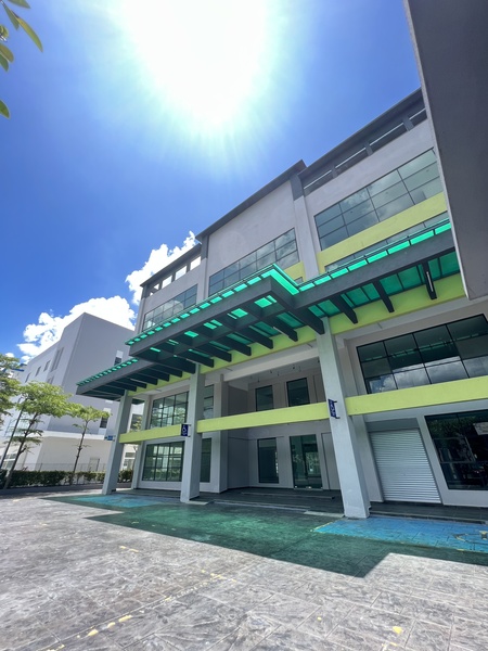 Seremban 2 , Commercial Building 5 Storey  Warehouse Showroom Negeri Sembilan