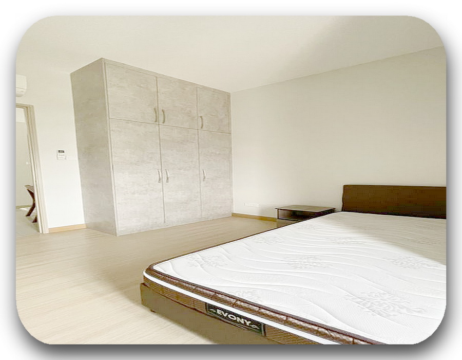 Desa Green Serviced Apartments image