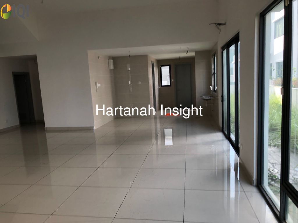 Semi D Intermediate D'Island Residence Puchong For Sale image