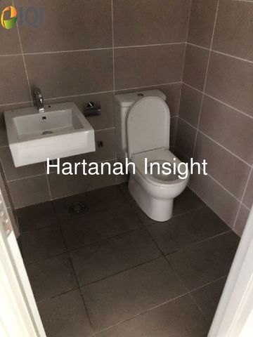 Semi D Intermediate D'Island Residence Puchong For Sale image