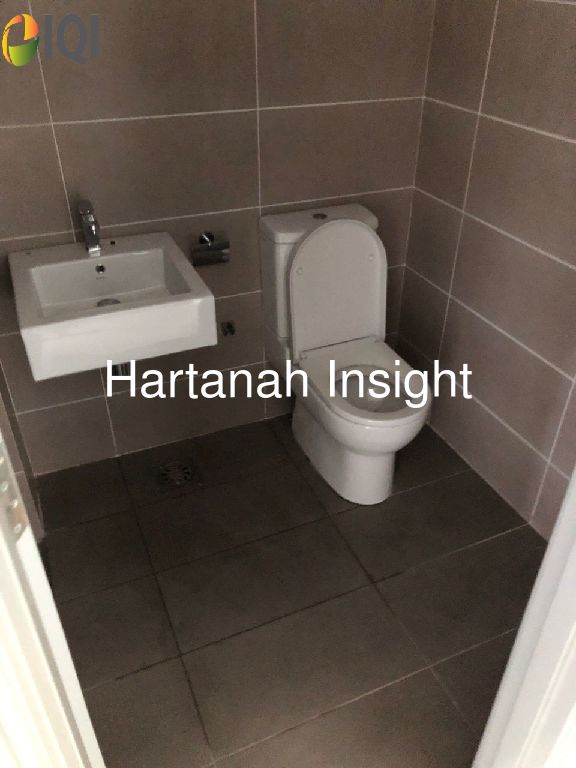 Semi D Intermediate D'Island Residence Puchong For Sale image