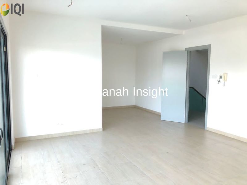 Semi D Intermediate D'Island Residence Puchong For Sale