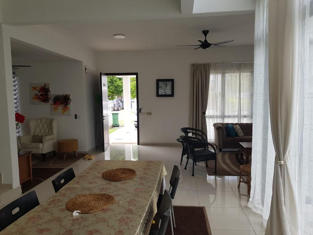 2-storey Semi D|SETIA ECOHILL|KAJANG SOUTH| SELANGOR image