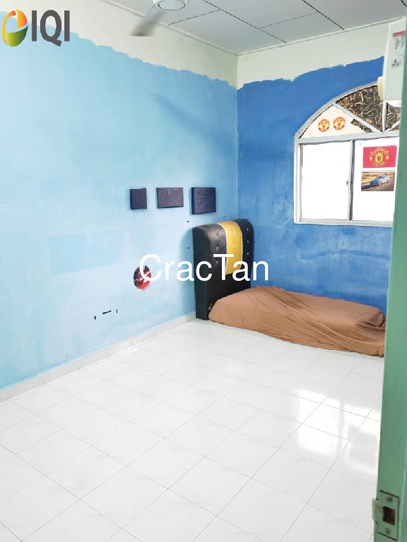 Huge Freehold 3 Storey Terrace House for Sale at Ujong Pasir image