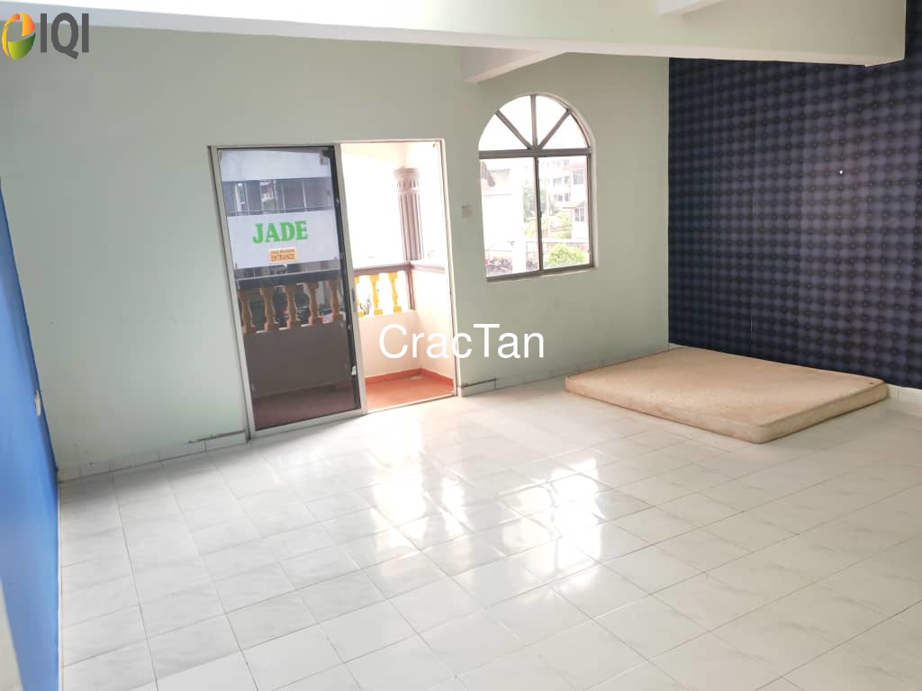 Huge Freehold 3 Storey Terrace House for Sale at Ujong Pasir image