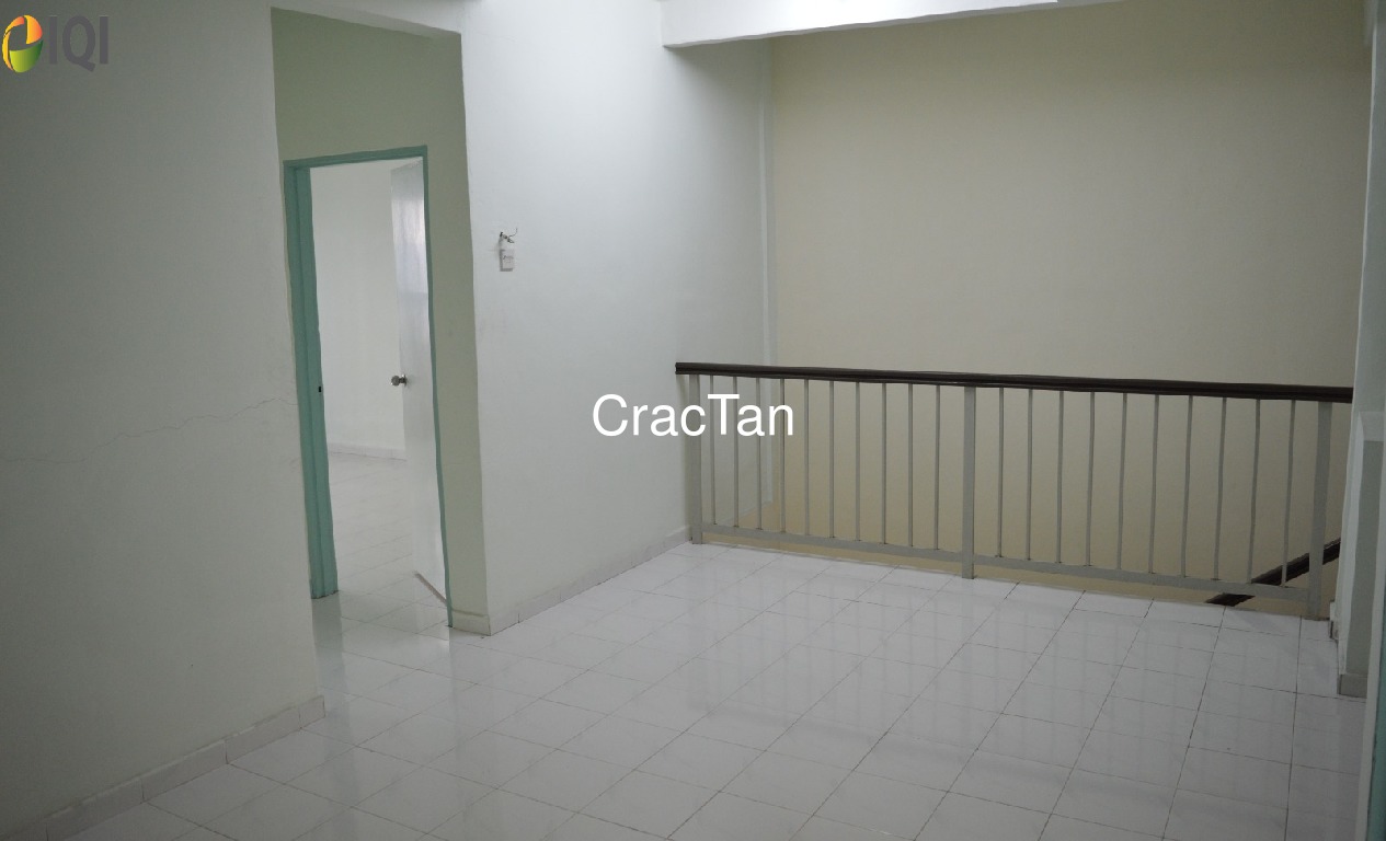 Huge Freehold 3 Storey Terrace House for Sale at Ujong Pasir image