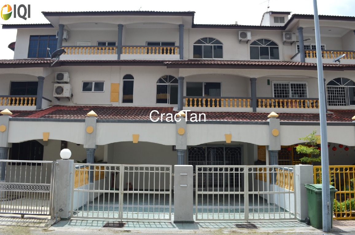 Huge Freehold 3 Storey Terrace House for Sale at Ujong Pasir image