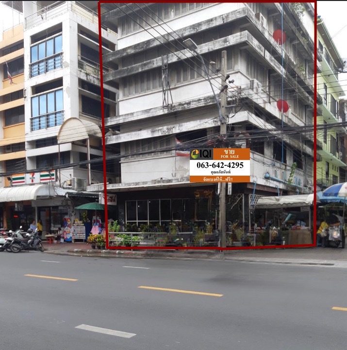 Two commercial buildings for sale, next to each other, Soi Kraisi, next to Phra Sumen Road, near Bang Lamphu. image
