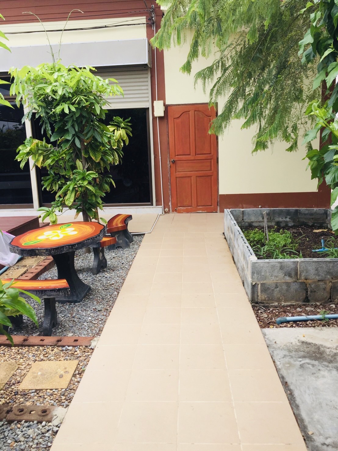 Land for sale with buildings angthong province thailand image