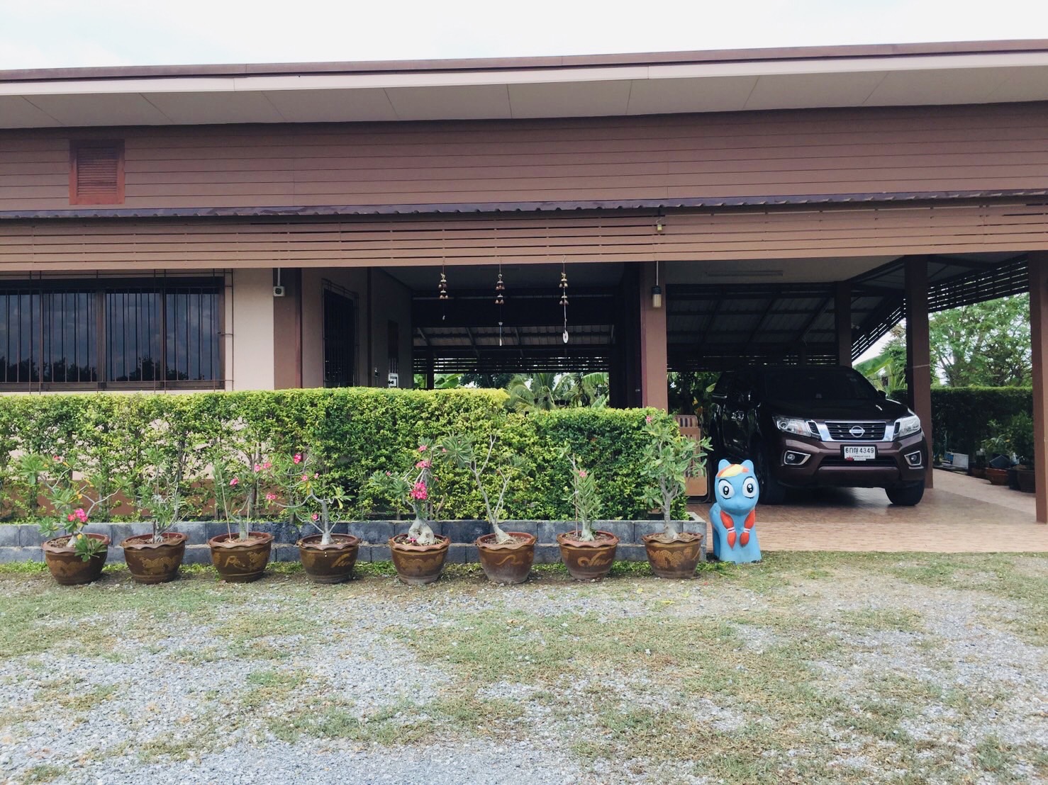 Land for sale with buildings angthong province thailand image