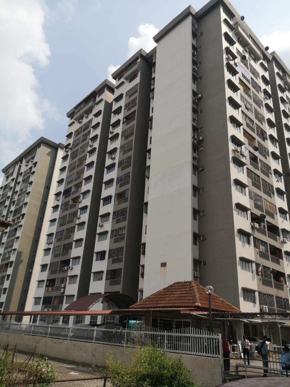 FOR RENT|3 BEDROOM 2 BATHROOM| SRI CAMELIA APARTMENT| SG CHUA| KAJANG image