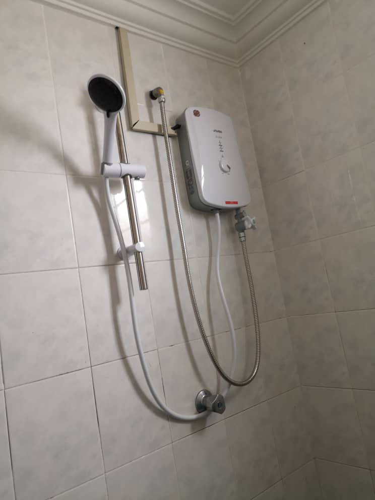 FOR RENT|3 BEDROOM 2 BATHROOM| SRI CAMELIA APARTMENT| SG CHUA| KAJANG image