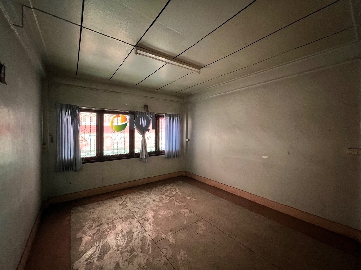 Commercial building for sale, prime location, next to the main road, Sukhumvit Soi 109. image