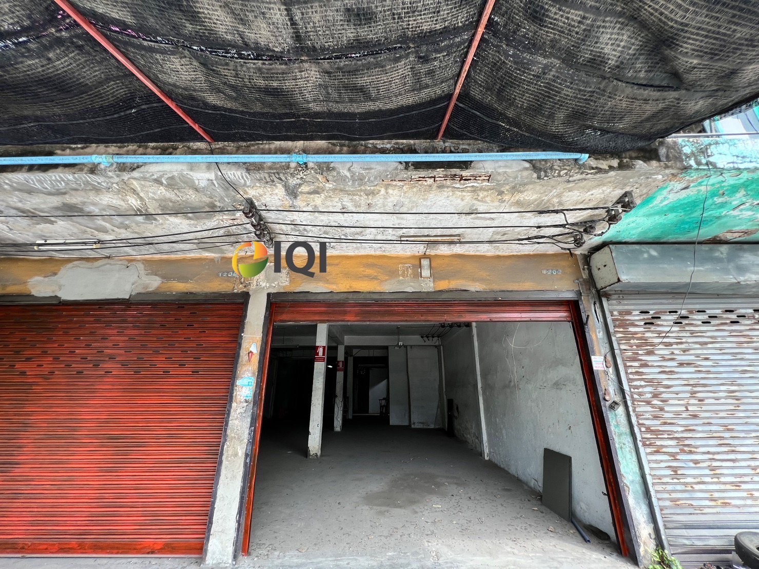 Commercial building for sale, prime location, next to the main road, Sukhumvit Soi 109. image
