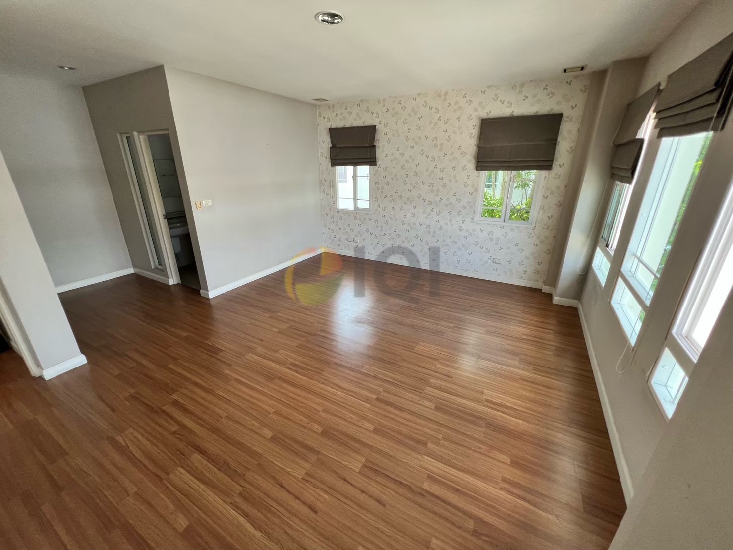 Single house for sale, Manthana Village, Ramintra-Wongwaen. image