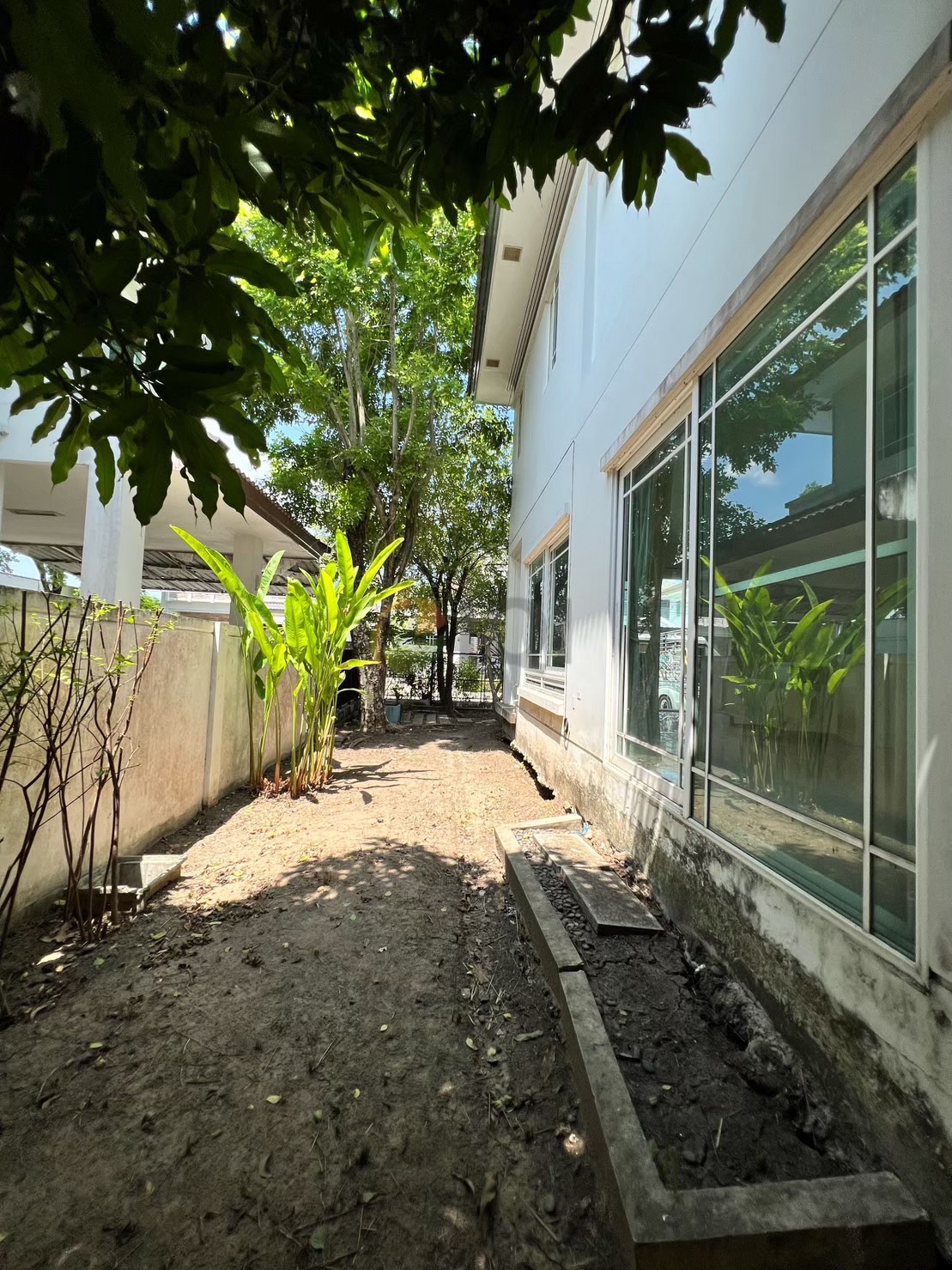 Single house for sale, Manthana Village, Ramintra-Wongwaen. image