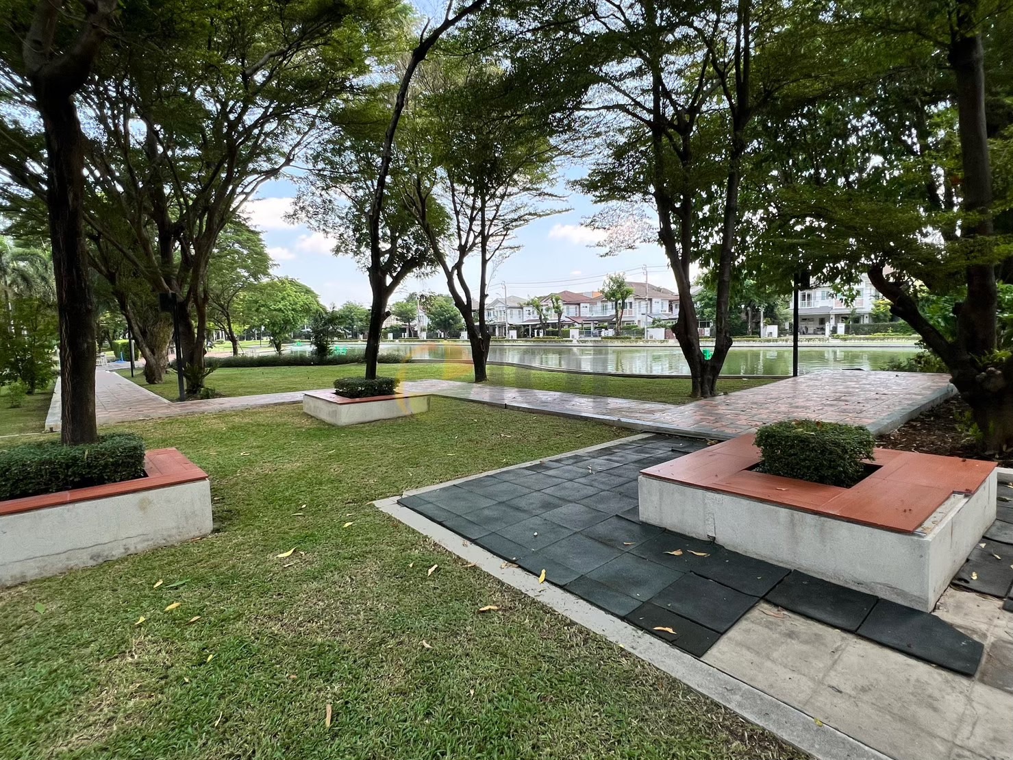 Single house for sale, Manthana Village, Ramintra-Wongwaen. image