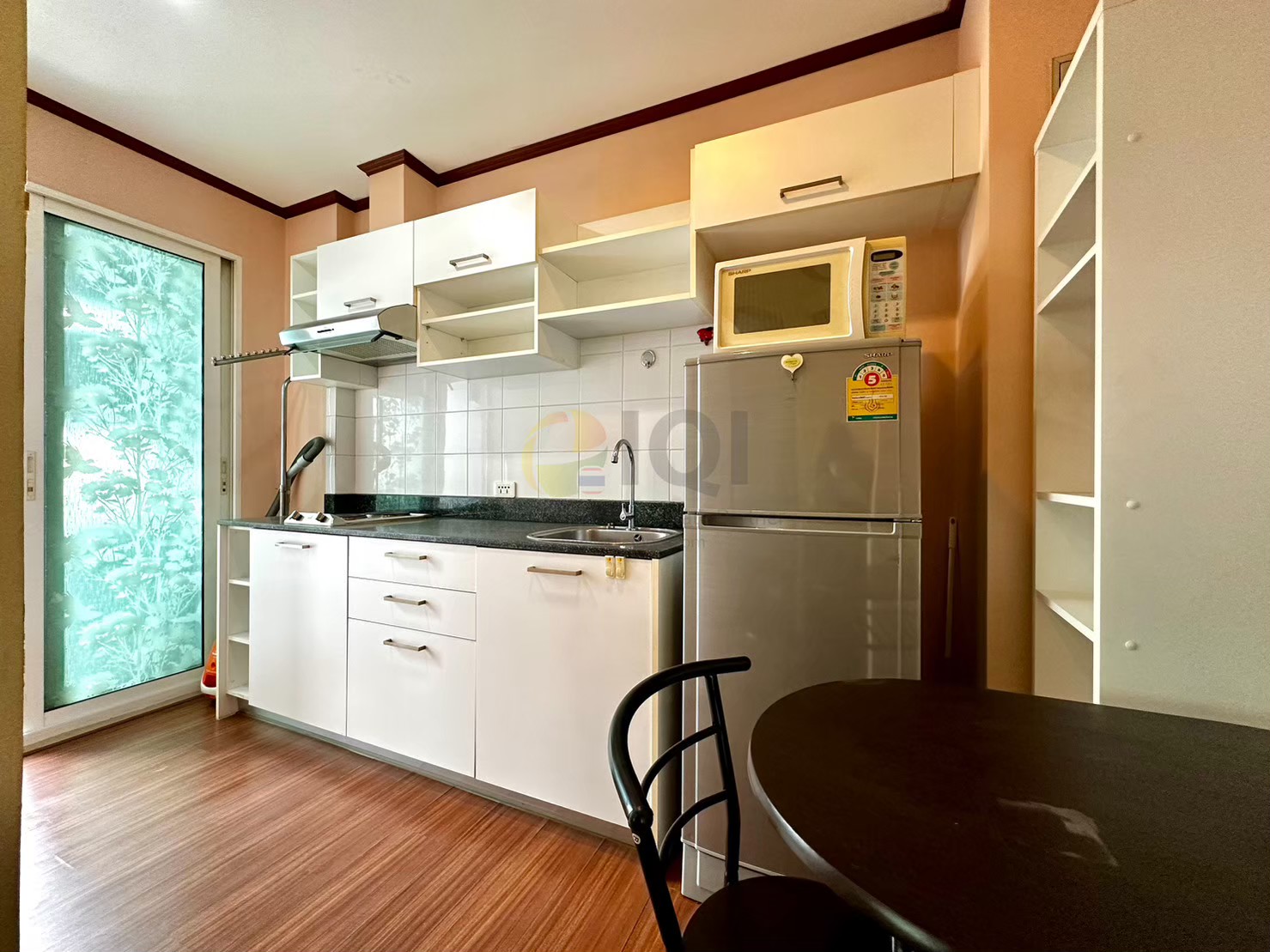 Condo Diamond Ratchada Condo Diamond Ratchada is on the main Ratchada Road, near MRT Huai Khwang. image