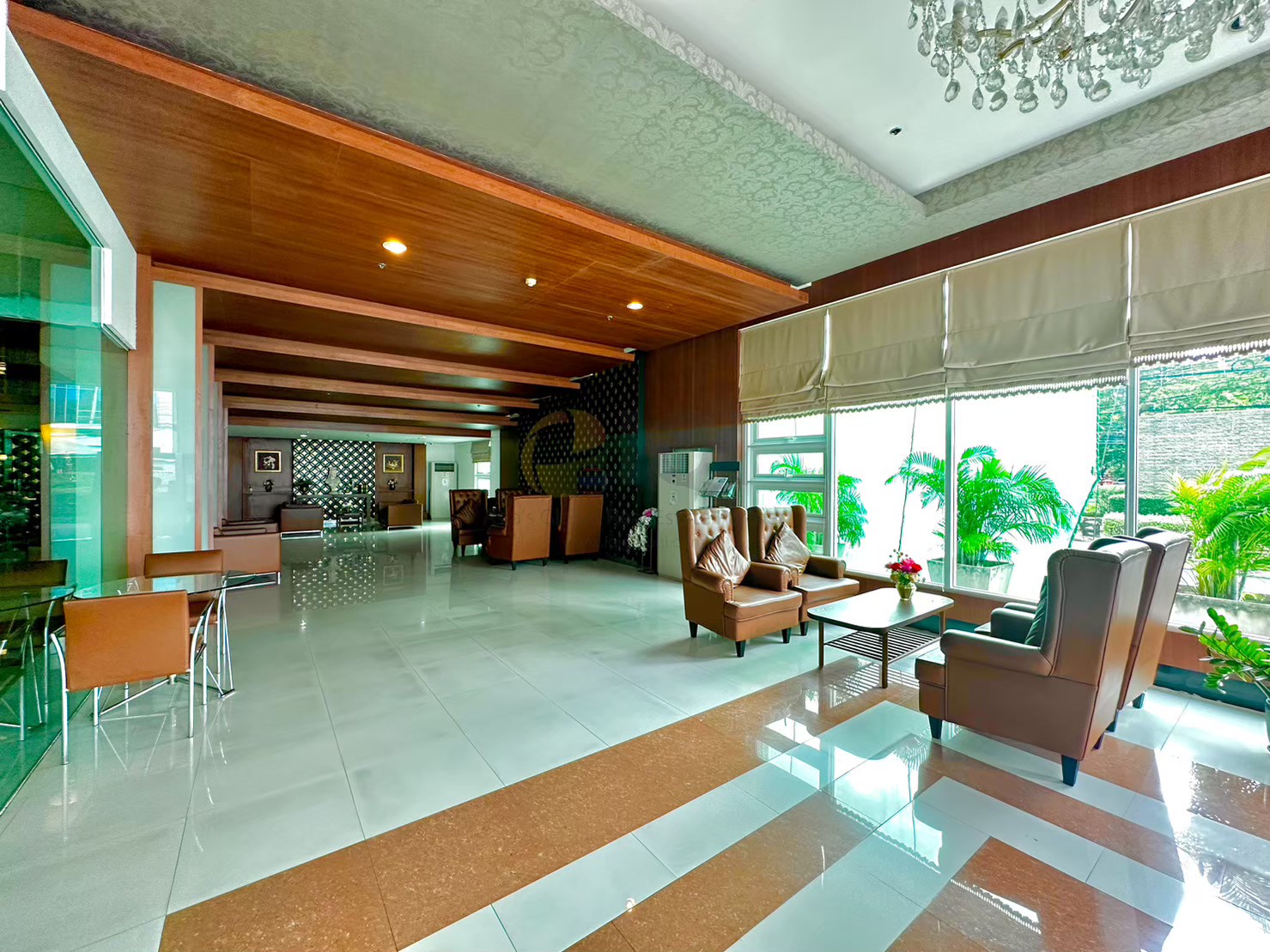 Condo Diamond Ratchada Condo Diamond Ratchada is on the main Ratchada Road, near MRT Huai Khwang. image
