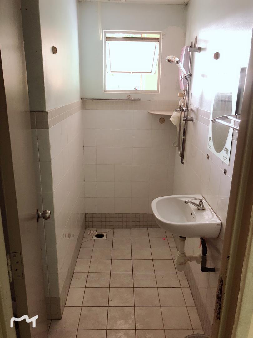 100% Loan| Andari Town Villa Phase 2|Selayang Heights|corner|ground floor| image