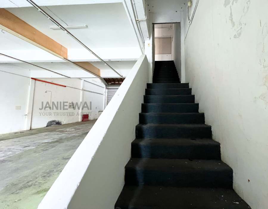 Warehouse Factory Seri Kembangan 1.5 Storey Light Industry Serdang image