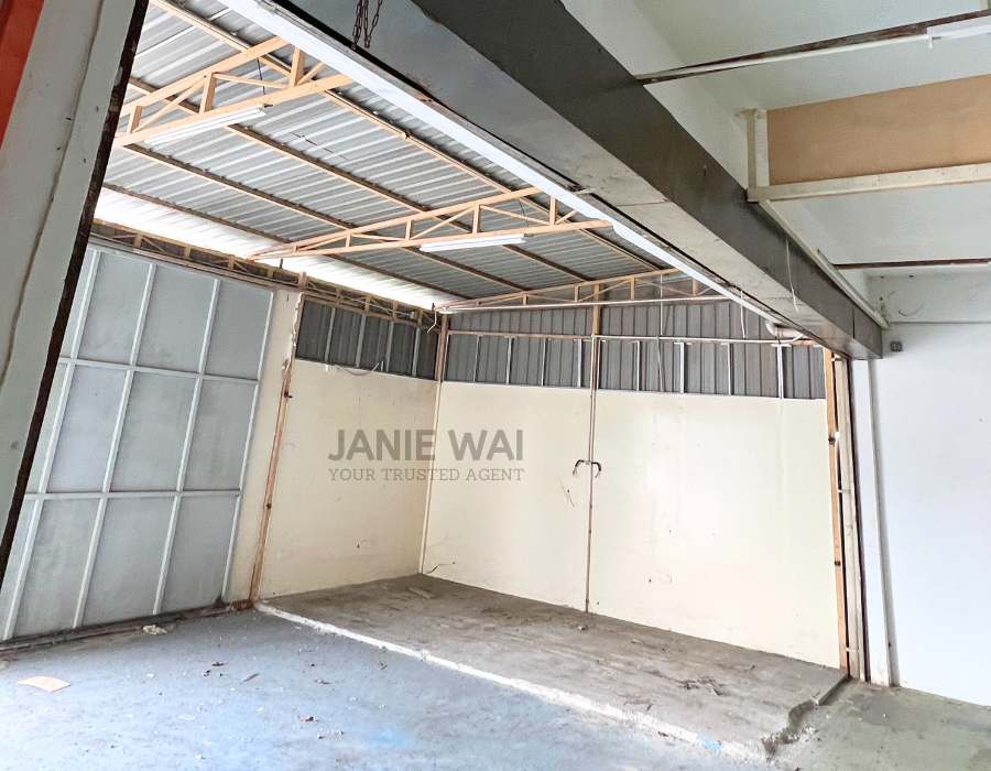 Warehouse Factory Seri Kembangan 1.5 Storey Light Industry Serdang image
