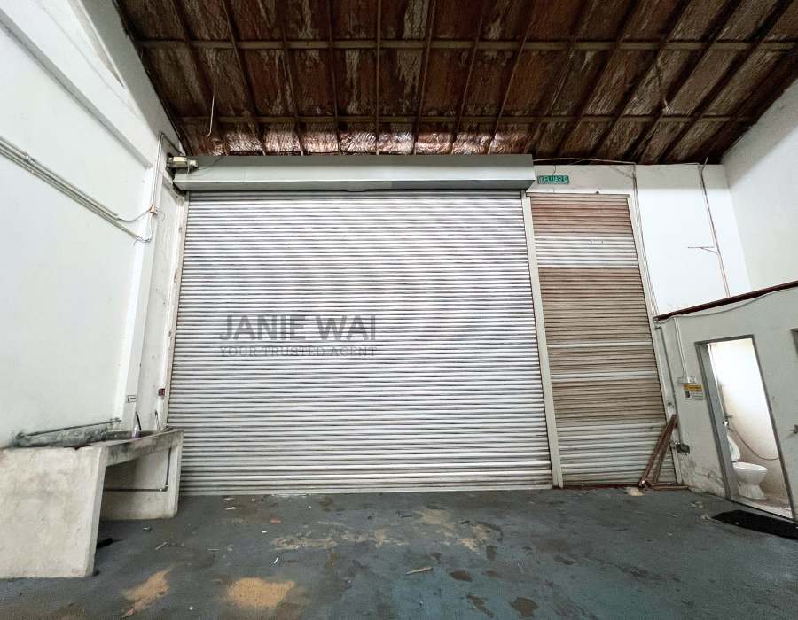 Warehouse Factory Seri Kembangan 1.5 Storey Light Industry Serdang image