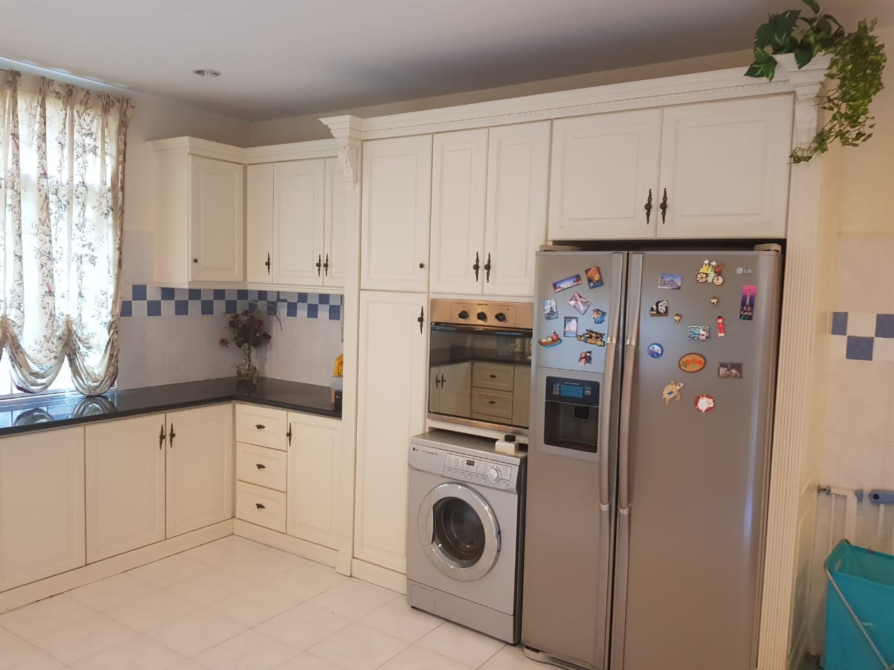 BIG LAND FULLY FURNISHED 2.5 Storey Semi D House at Taman Dahlia Melaka for Rent image