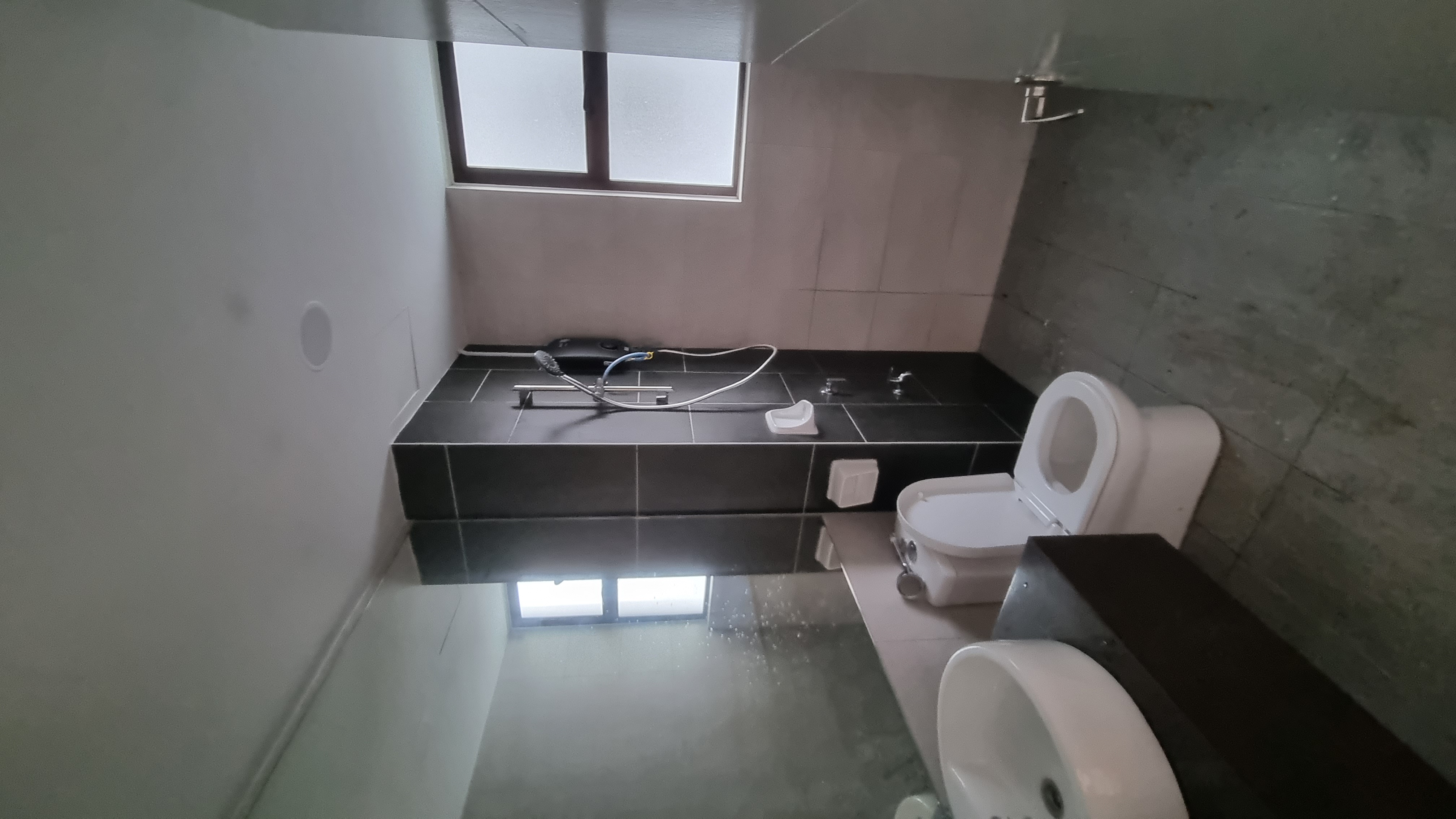 New Condo at Admiral Residences Kota Laksamana for Rent image